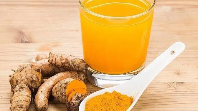 Multiple benefits of turmeric powder in water