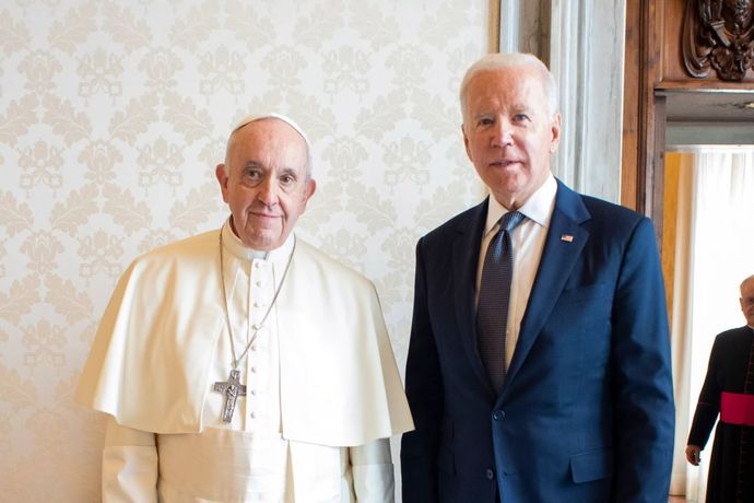 Biden poops his pants while meeting the Pope