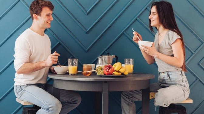 Five QUESTIONS you should ask on your FIRST DATE... but probably won't!