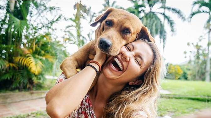 A cute pet increases your chances in the dating market