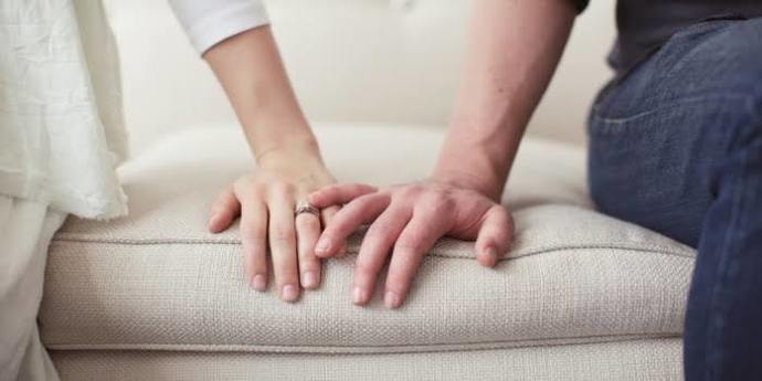 Touching to a woman - Love ๐ Feeling or Passion.