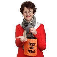Trick or Treating dos and donts for trick or treaters (plan on posting one for the people passing out candy)
