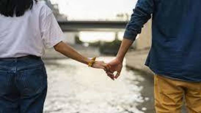Is it opposite attracts or similarities attracts?
