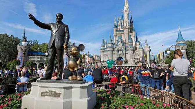 A North Carolina lawmaker wants to invite Disney to move Disney World to North Carolina.