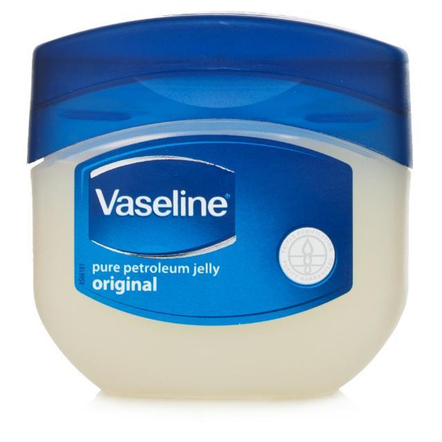 vaseline before perfume