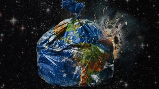 Americans need to stop using plastic bags, help reduce pollution.