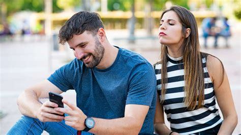 Signs someone’s cheating