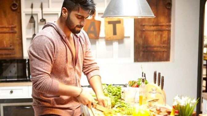 Girls, HOUSE HUSBANDS are a thing apparently. Women are showing that they deem the householding capabilities of men as not all that bad