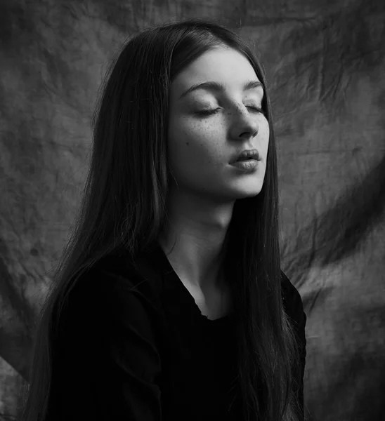 When old love makes us sink…