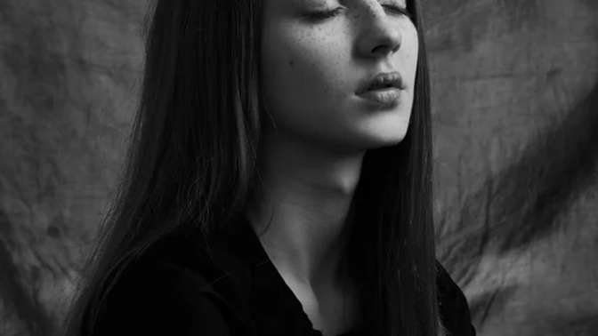 When old love makes us sink…