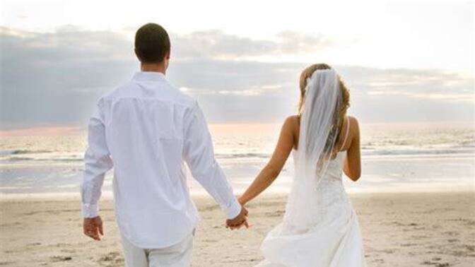 Signs a married woman is into you