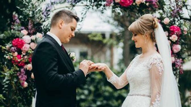 Signs your friends wife wants to have a affair with YOU