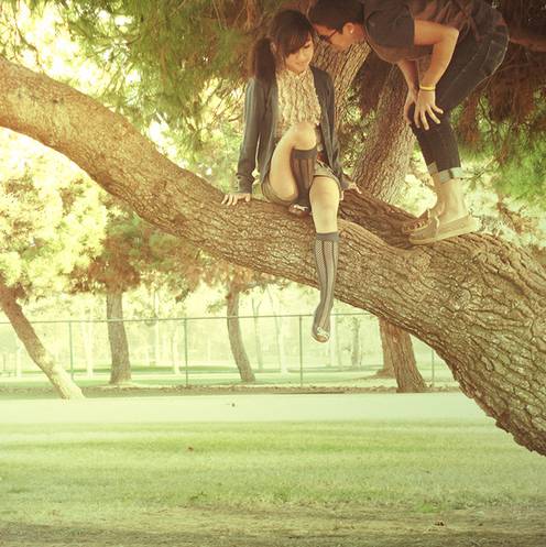 Does the dating "LEAGUE" really exist?