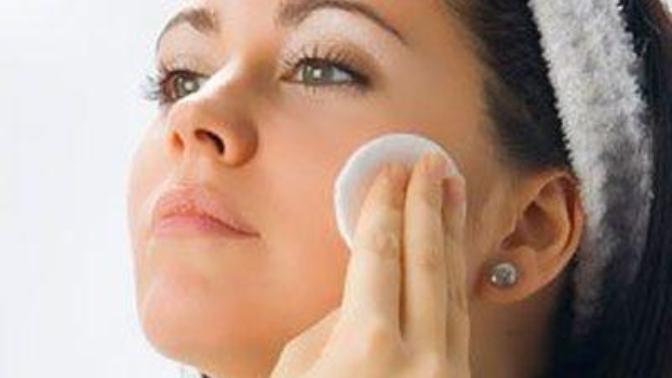 10 Reasons You Really Don't Need To Wear Makeup