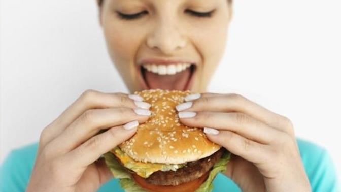 Women eat healthier than men... Oh REALLY?