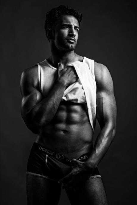 ABS-olutely Sexy: Just for the GaG Ladies