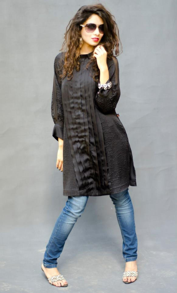 Cultural And Traditional Pakistani Wears