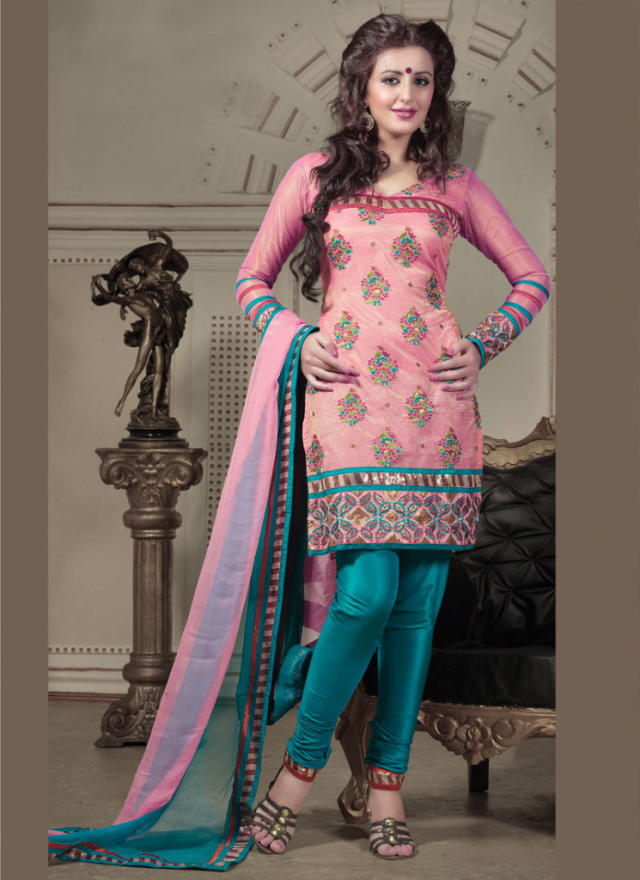 Cultural And Traditional Pakistani Wears
