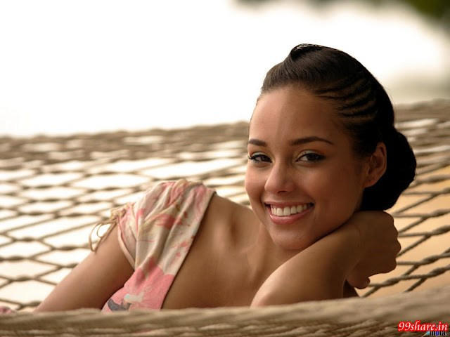 Who Has the Sexiest Smiles?