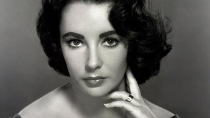 Classic Beauties: Unforgettable Female Fashion Icons