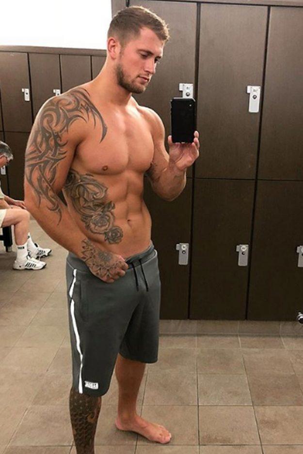 Young Attractive Male Celebs 25 and Under