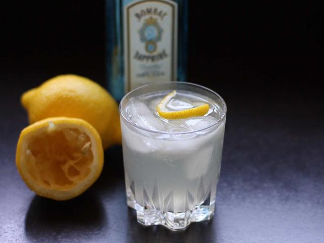 10 Manly Cocktails Every Man Should Know