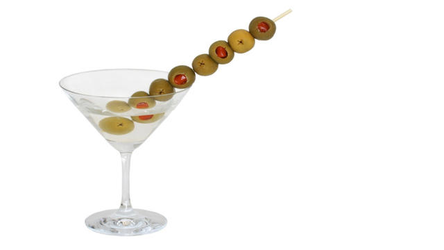10 Manly Cocktails Every Man Should Know