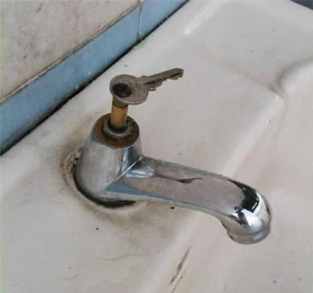 Funny Innovations of Indian people - 'Jugaad' (Home Edition)