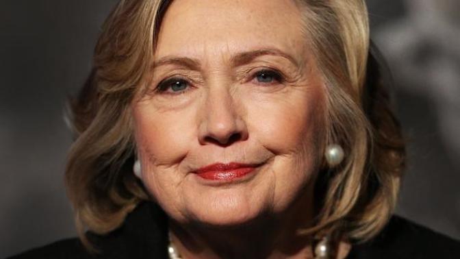A comparison of Hillary Clinton and Barack Obama's effectiveness as leaders using face-reading analysis