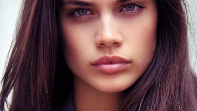 GUYS! Big Eyes with Smaller Lips VS Small Eyes with Bigger Lips. Which do you prefer?