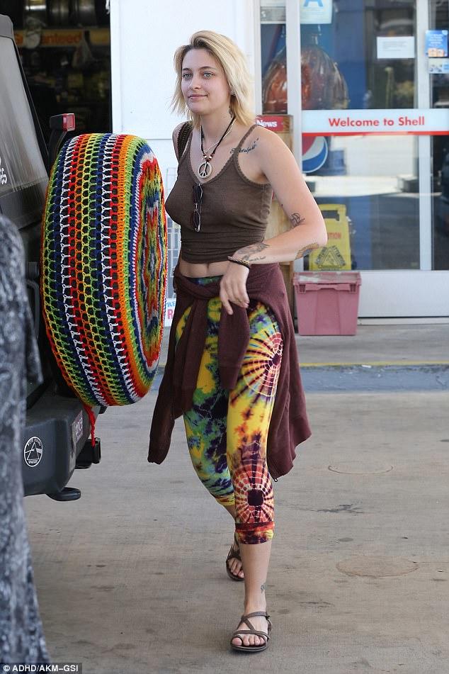 Guys and Girls! what do you think of hippie girls?