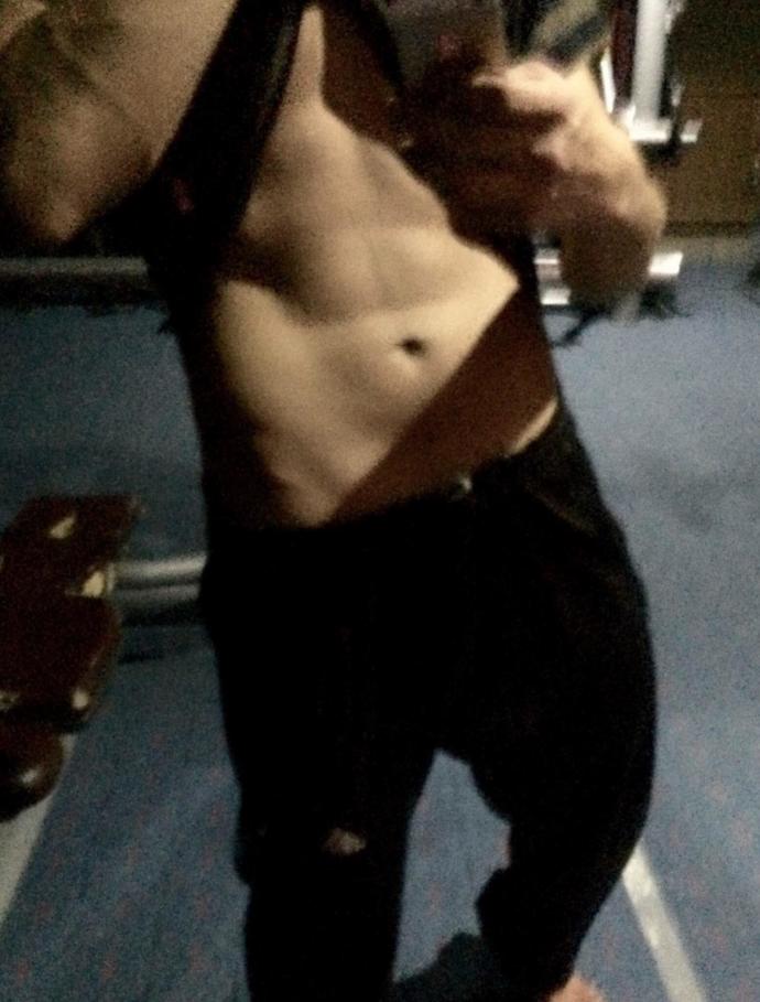 Men with bear mode or aesthetic mode body type?