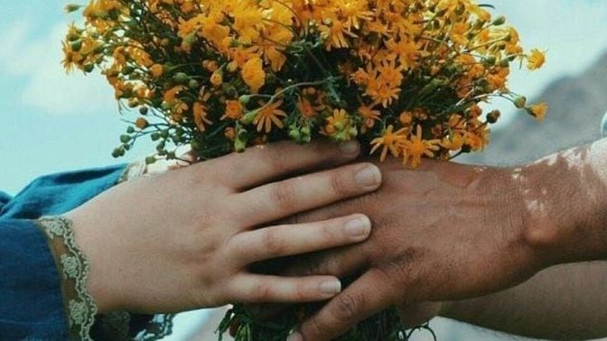 How would you react if your girlfriend received flowers from someone else?