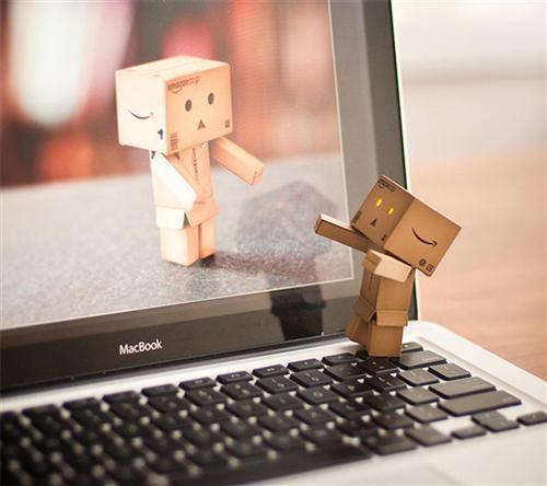 How many of you have had success with long-distance relationships?