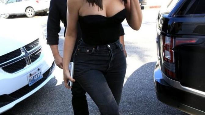 What do men think of high-waisted jeans on women?