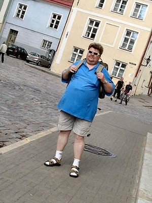 Girls, Would you date an attractive man with socks+flipflops?