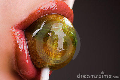 Do you suck or bite candy/lollipops?