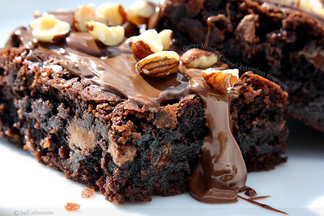 WHICH FOOD ITEM (OUT OF THE GIVEN OPTIONS) WOULD YOU EAT or FALL IN LOVE WITH AT FIRST SIGHT?
