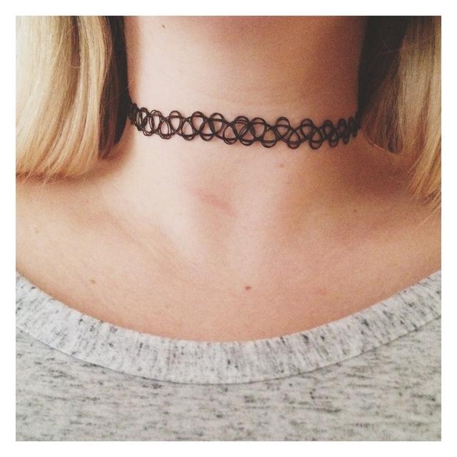 Guys, What do guys think of tattoo chokers?