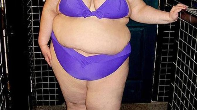 Overweight girls in bikinis? Thoughts?