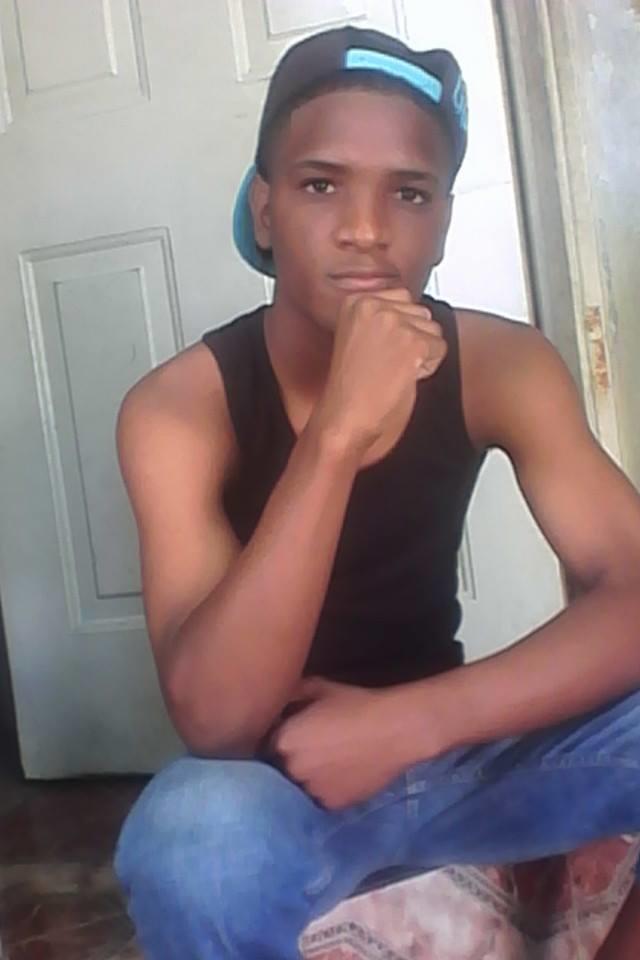 Girls, would you date me?