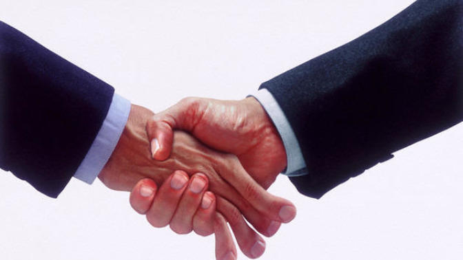 Handshake from the male perspective- Shaking a woman's hand?