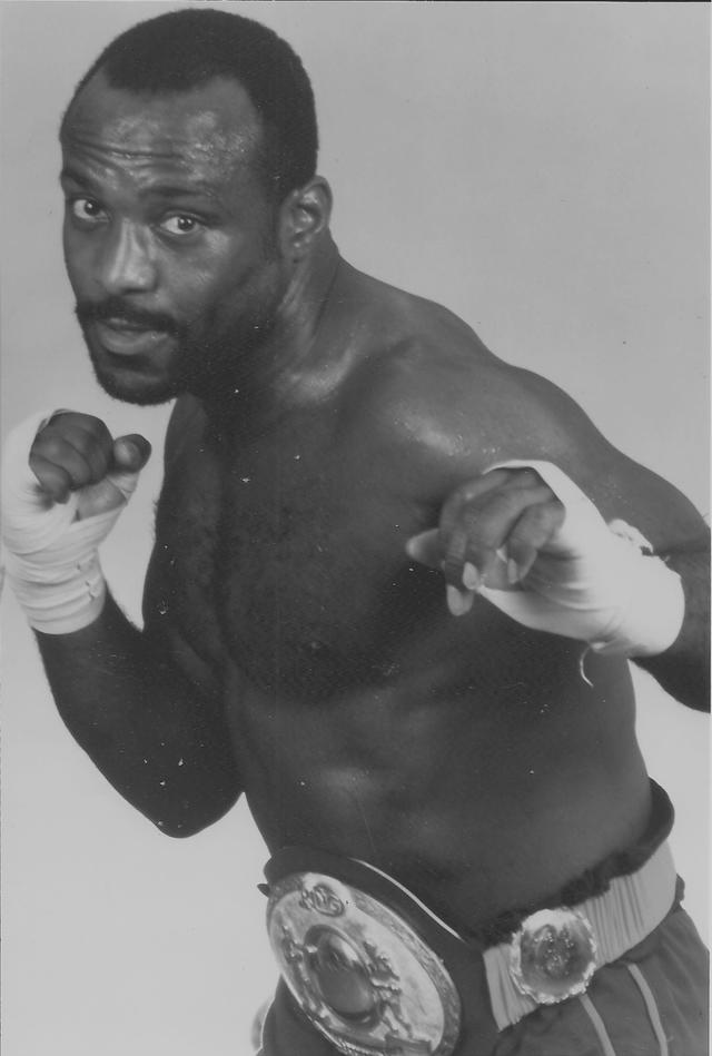 Is it possible to be a heavyweight boxer/fighter at 5'6"?