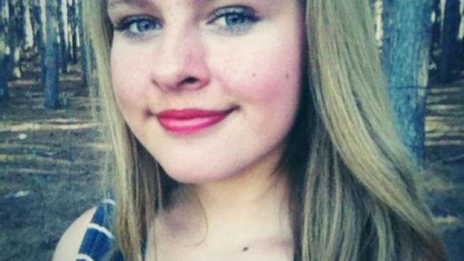 Guys, Would u ever date this girl?