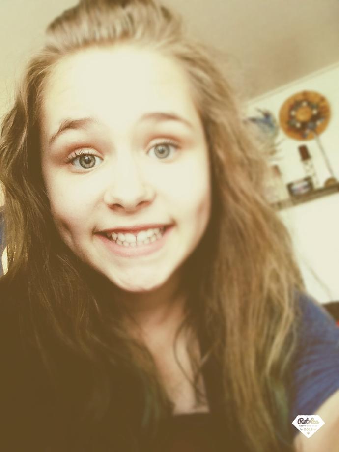 Girls, Nice selfie or bad selfie?