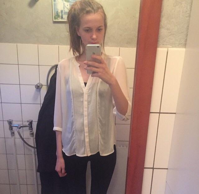 Is this outfit okay for a first date at a restaurant??