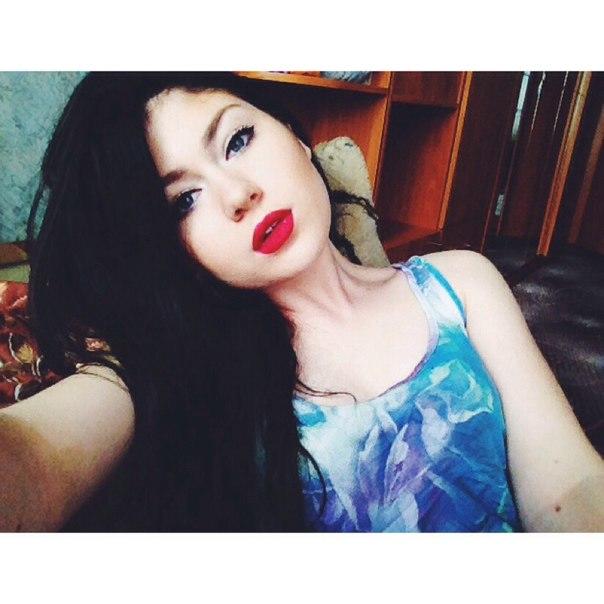 Guys, redheads or black hair?