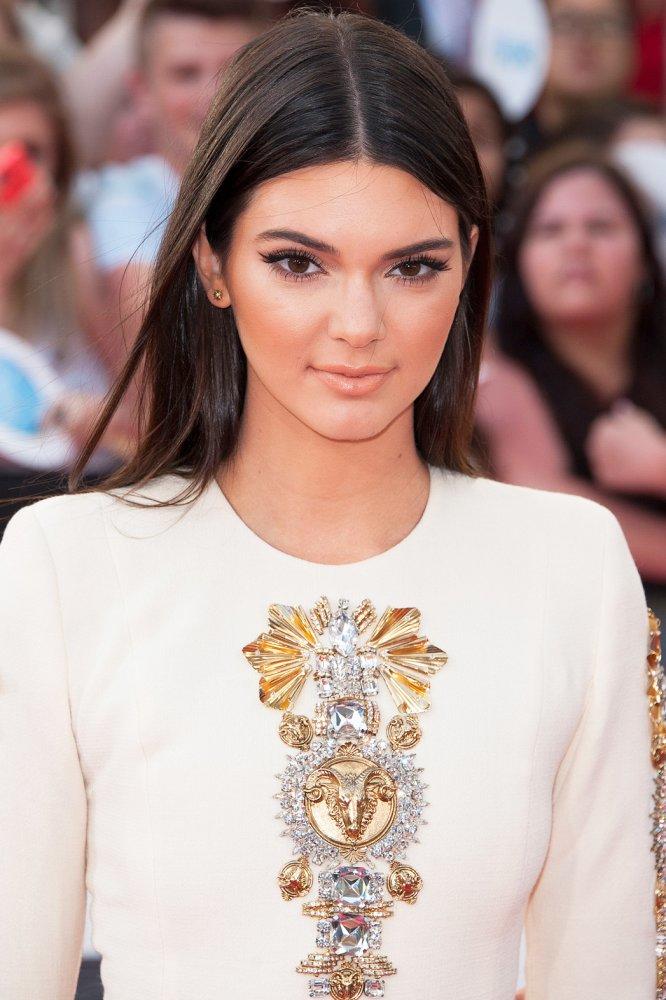 Guys, Rate Kendall Jenner?