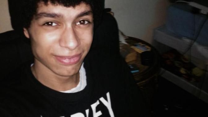Which profile picture is better?