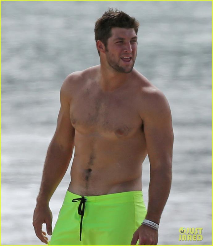 Girls, who has a better body?
